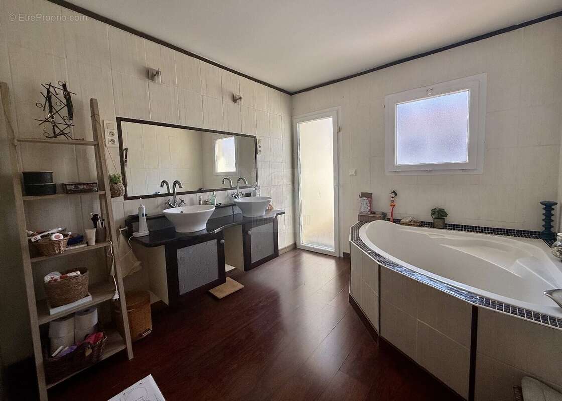 Maison 95 m² à Beziers  - photo 8