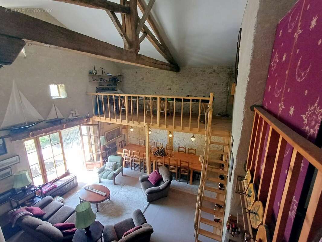 Charmante ferme charentaise avec vue magnifique et potentiel gîte - photo 11