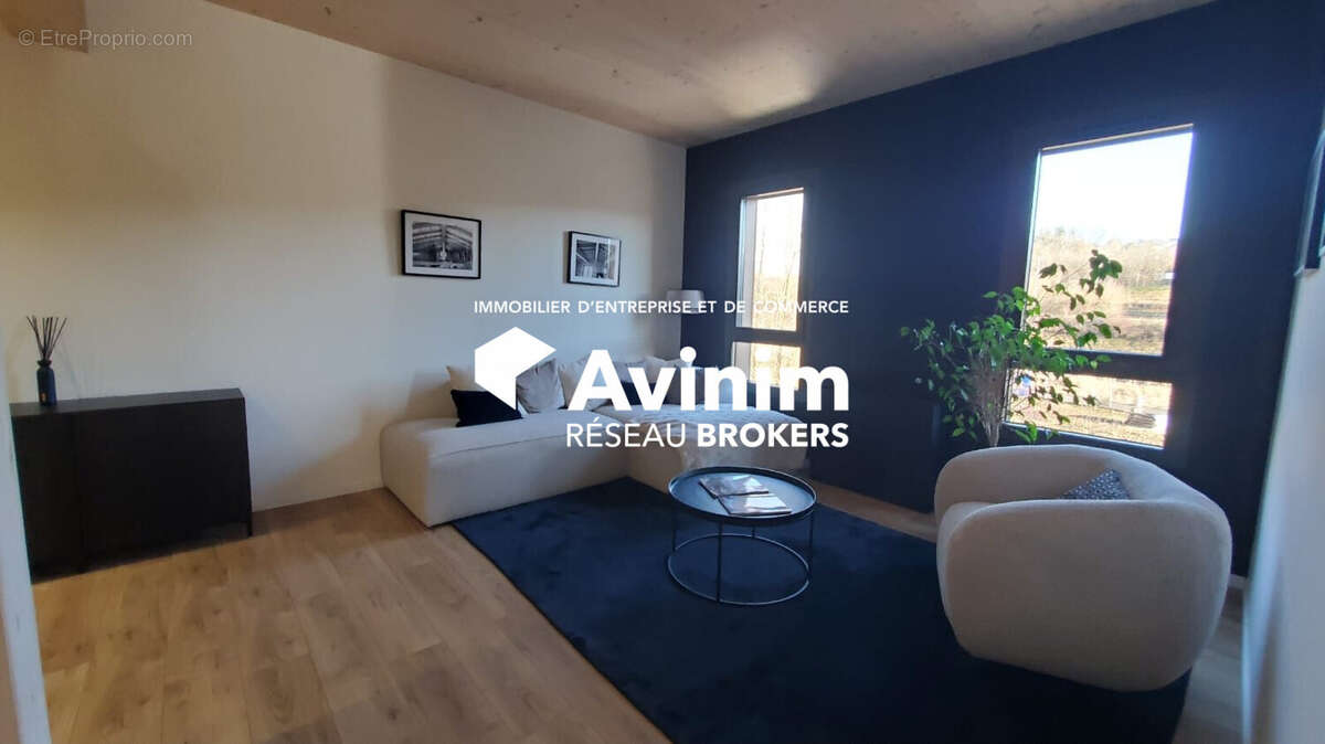 Commerce à ALLONZIER-LA-CAILLE