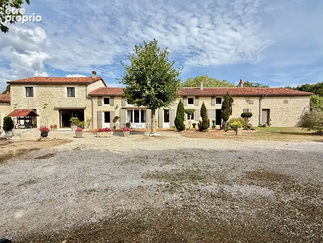 Maison à NANTEUIL-EN-VALLEE