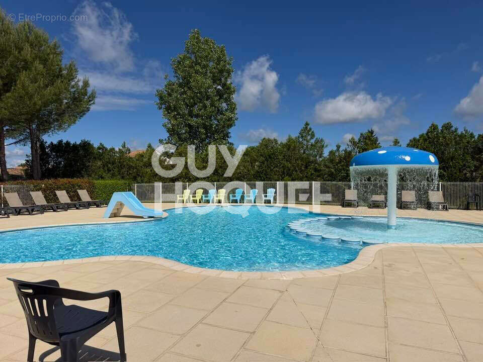 Appartement à L'ISLE-SUR-LA-SORGUE