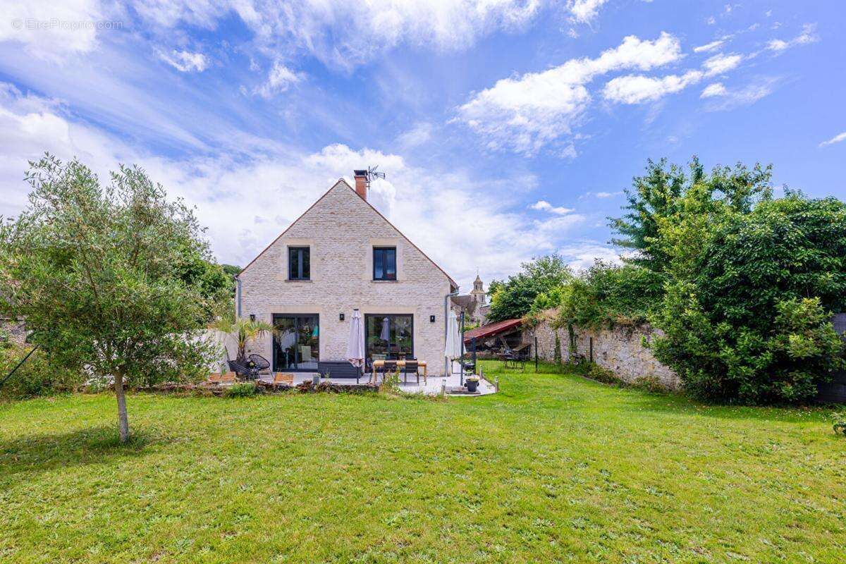 Ancien corps de ferme et sa dépendance réaménagée en espace ultra fonctionnel sans travaux : - photo 3
