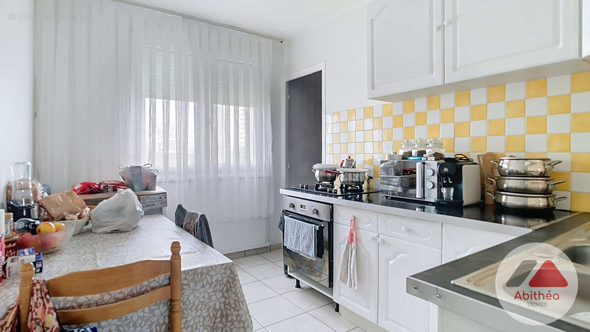 Appartement à LA CHAPELLE-SAINT-LUC