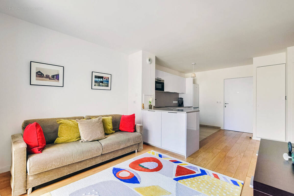 Appartement à PARIS-19E