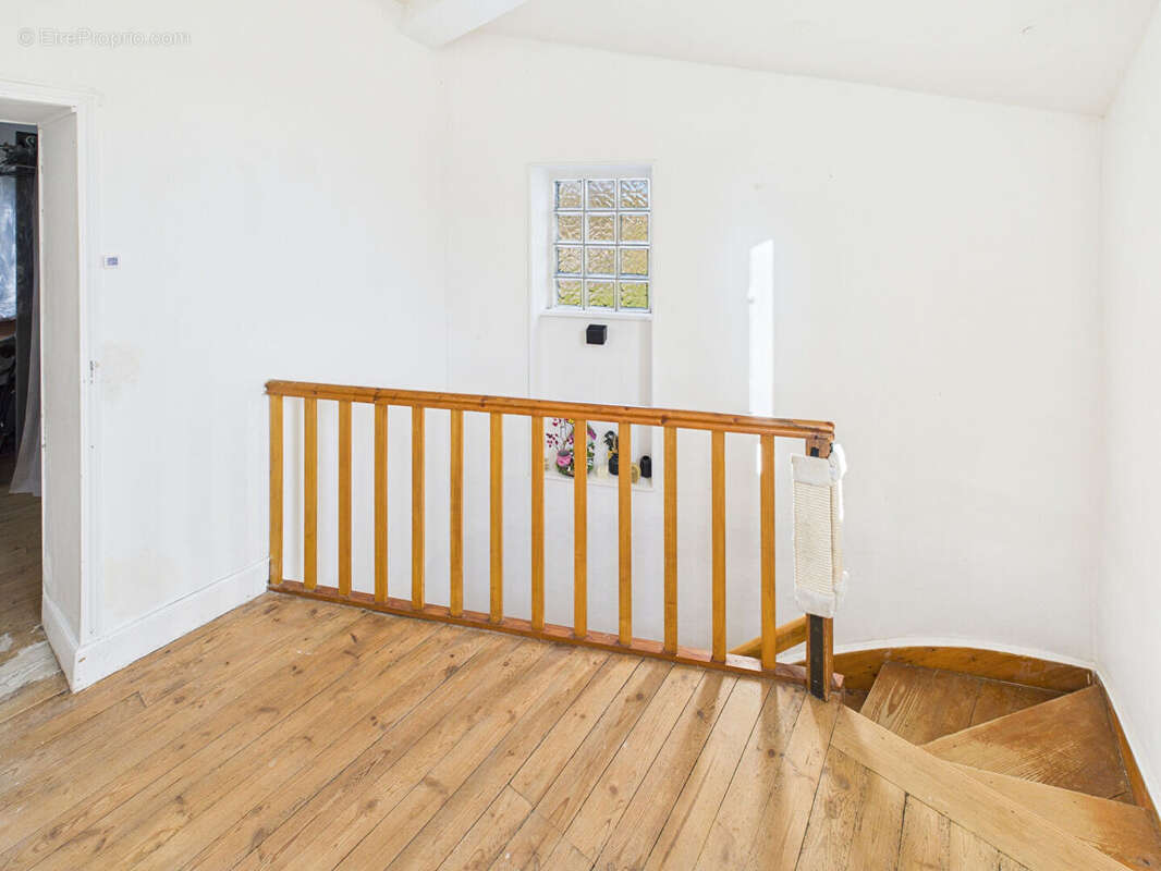 Maison à AIGUEPERSE