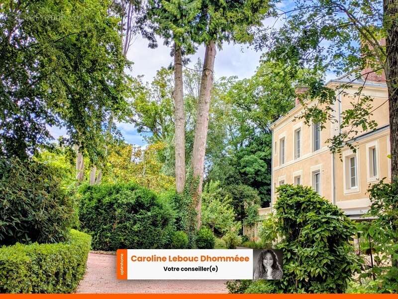 Demeure bourgeoise restaurée avec parc paysager et maison d'amis en centre-ville de Mamers - photo 3