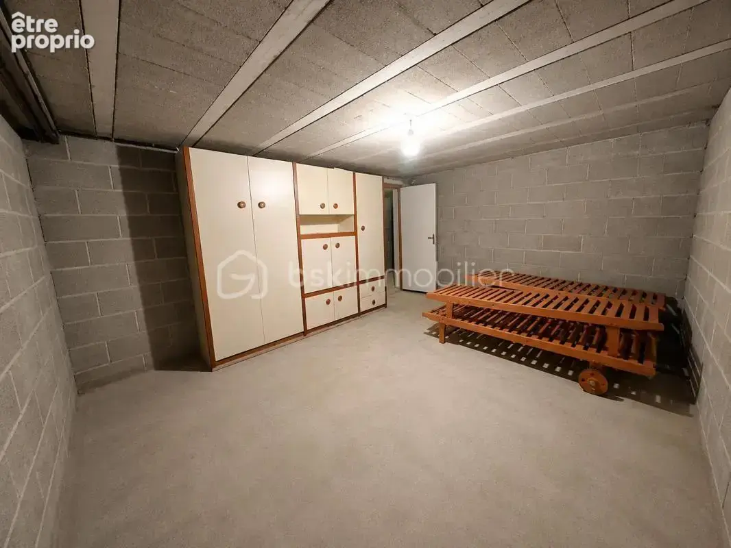 Une demeure de charme aux volumes rares, nichée dans un écrin de verdure de 7 300 m², 9 chambres, deux salles d'eau, une salle d - photo 24