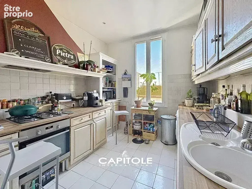 Exclusivité - Grand appartement bourgeois climatisé en centre-ville,  128 m² , cave et parking sous-sol. - photo 3