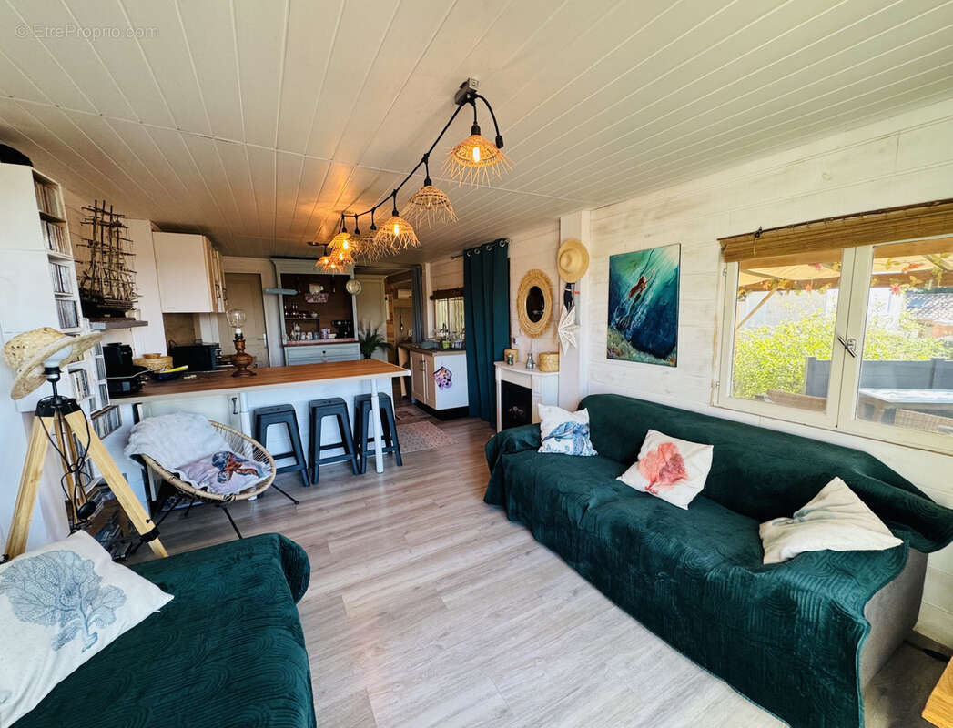 Maison à BORMES-LES-MIMOSAS