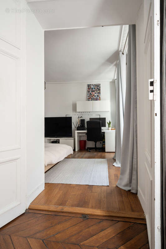 Appartement à PARIS-10E