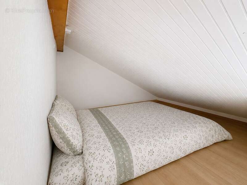Appartement mansardé rénové à 50 m du télésiège - BELLEVAUX HIRMENTAZ (74) - photo 10