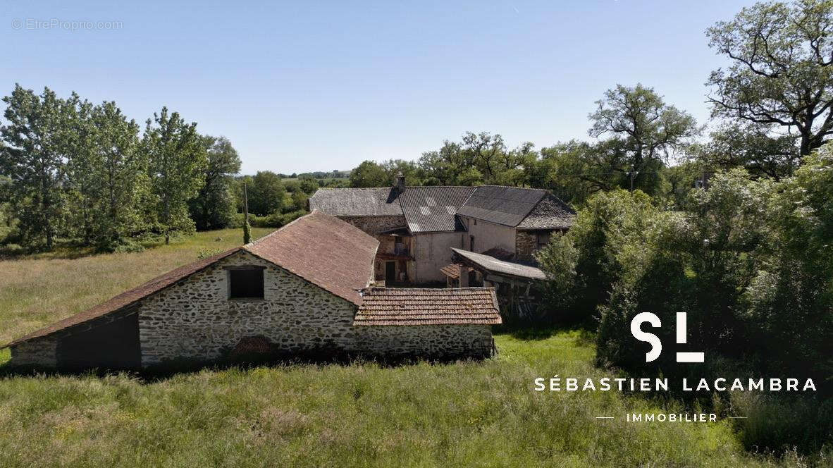 Maison à JOUQUEVIEL