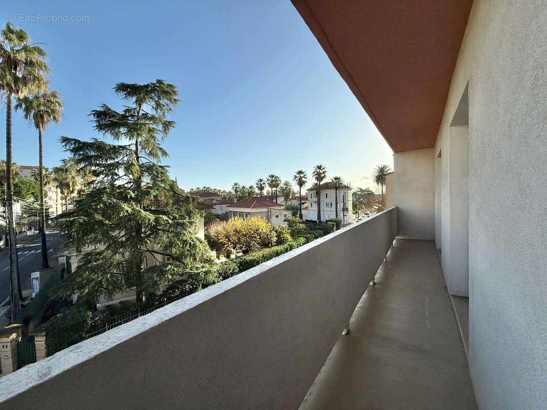 Appartement à HYERES