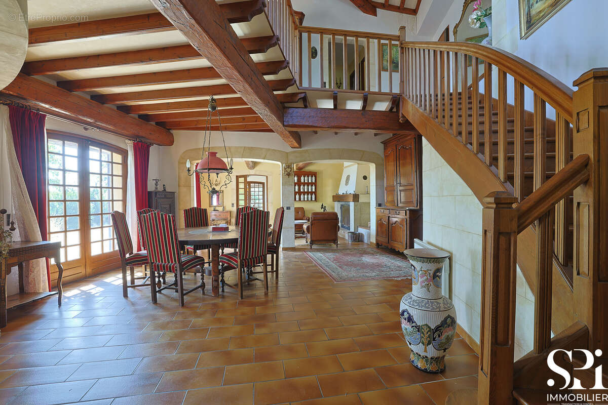 SOLLIES-VILlE- Maison familiale 4 chambres - Piscine - photo 11