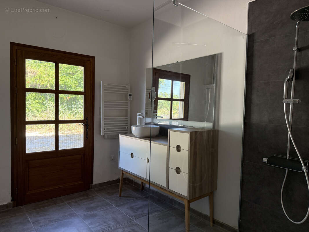 Maison 116 m² à Grignan  - photo 8