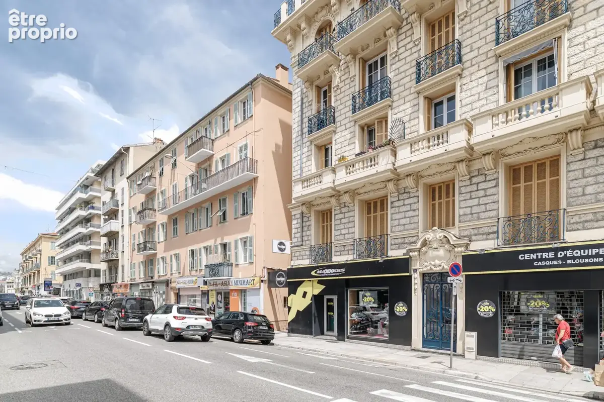 Appartement 3 pièces 64 m² à vendre à Nice (06300) - photo 3
