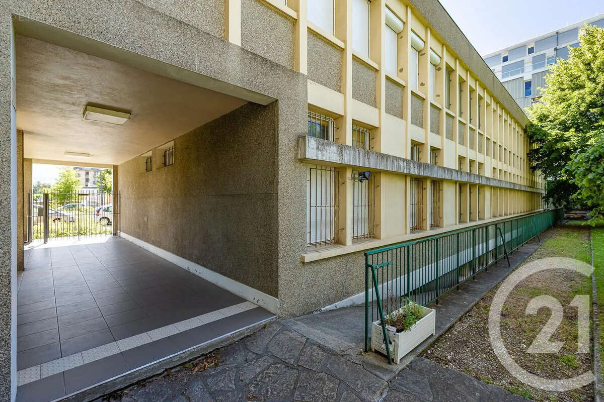 Autre à GRENOBLE