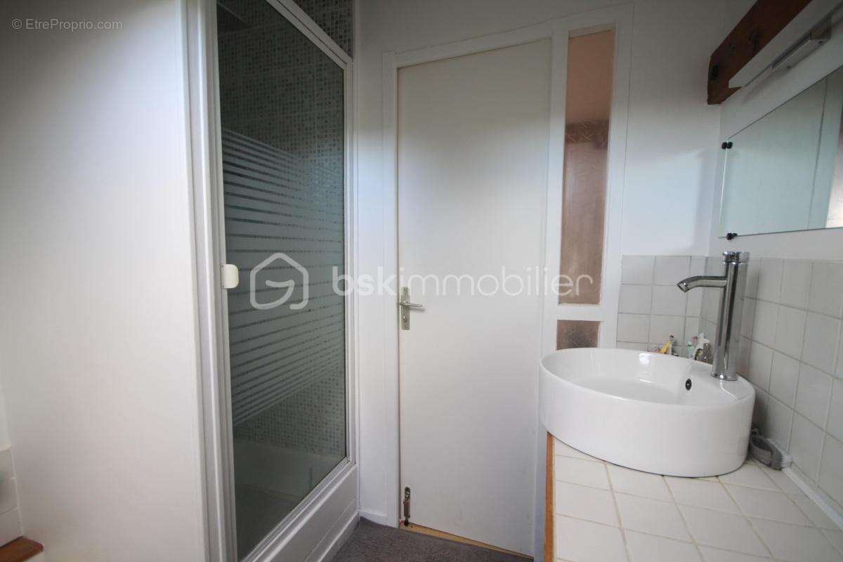 Maison à D&#039;HUISON-LONGUEVILLE