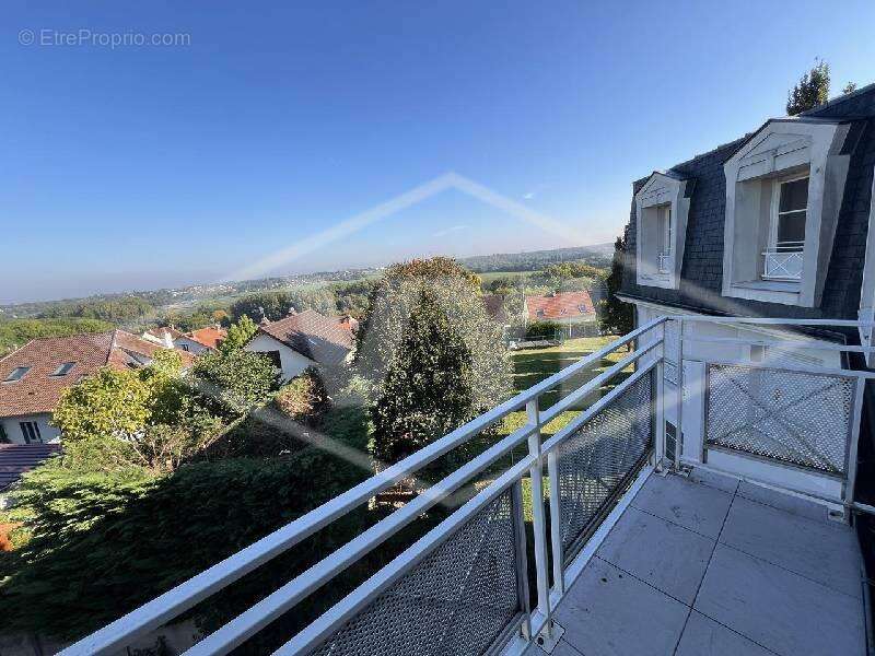 Appartement à COMBS-LA-VILLE
