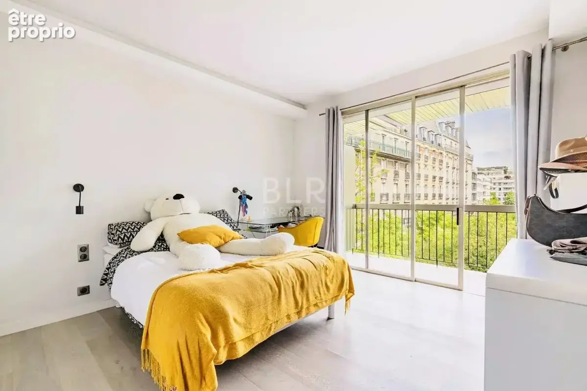 Beau 5 pièces avec balcon et vues dégagées ! - photo 5