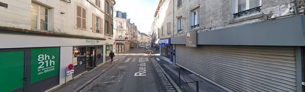 Commerce à MEZY-SUR-SEINE