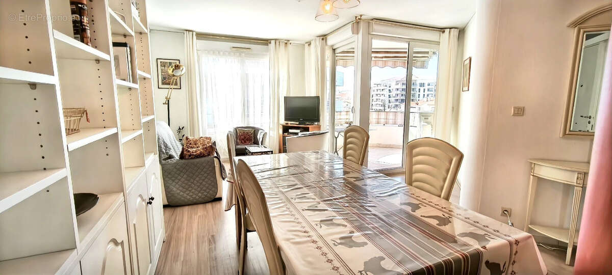 Appartement à FREJUS