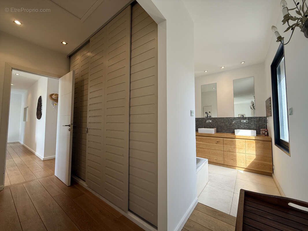 Maison à LA CROIX-VALMER