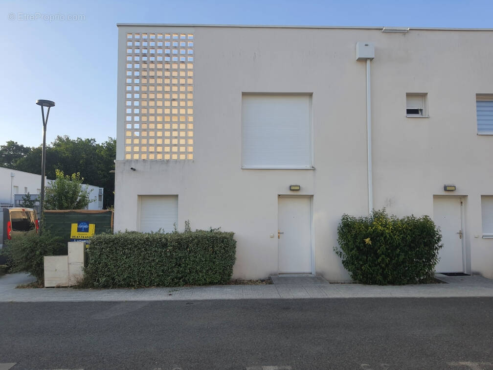 Maison à PAREMPUYRE