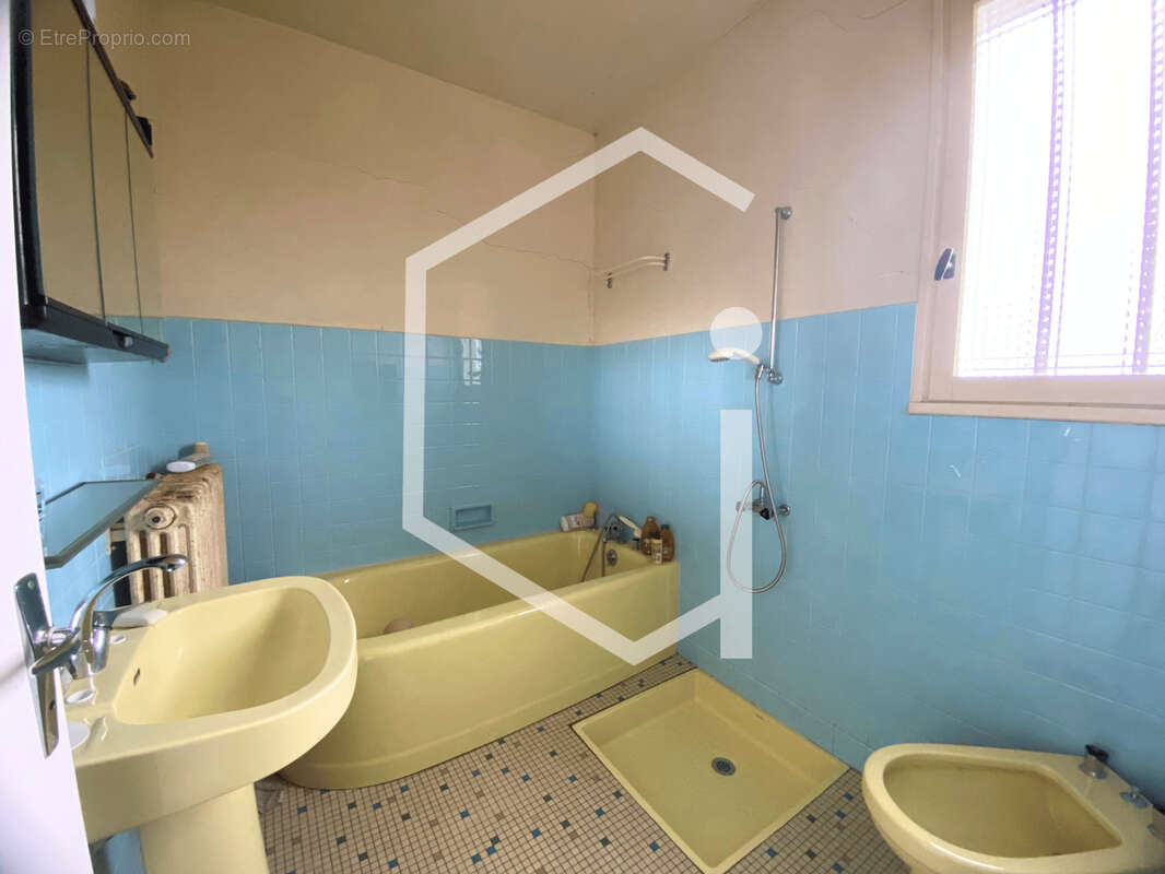 Maison à SAINT-AMAND-EN-PUISAYE