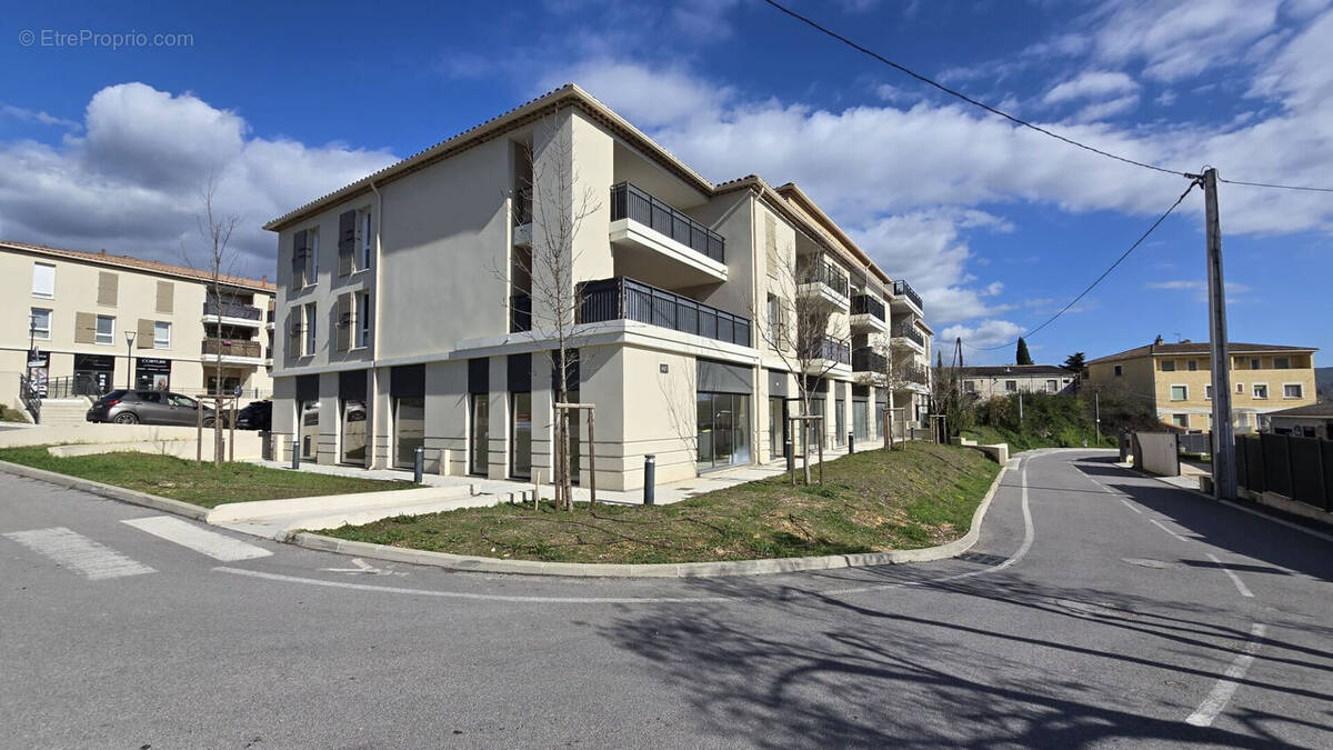 Commerce à LE BEAUSSET