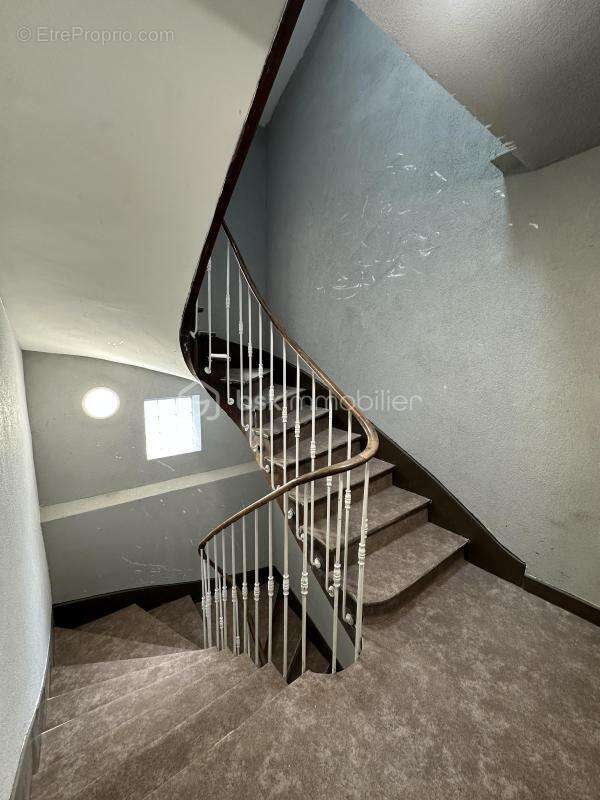 Studio entièrement renové + parking – aix-les-bains - photo 13