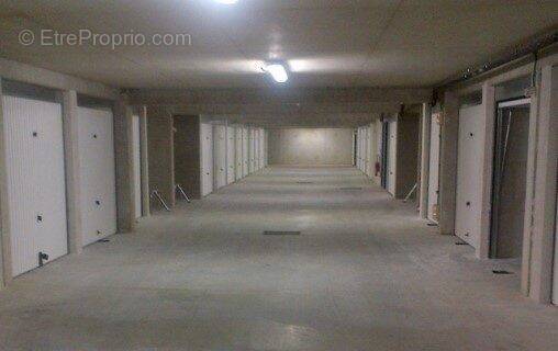 Parking à COURBEVOIE