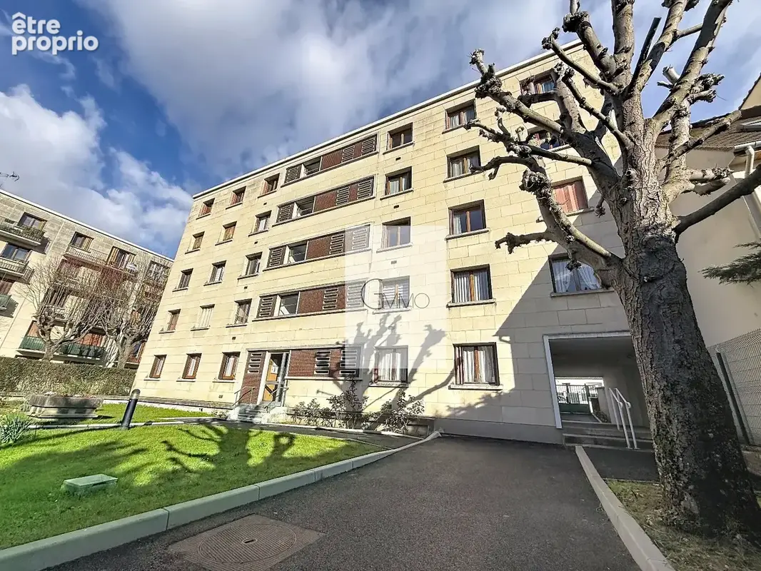 Appartement à L'HAY-LES-ROSES