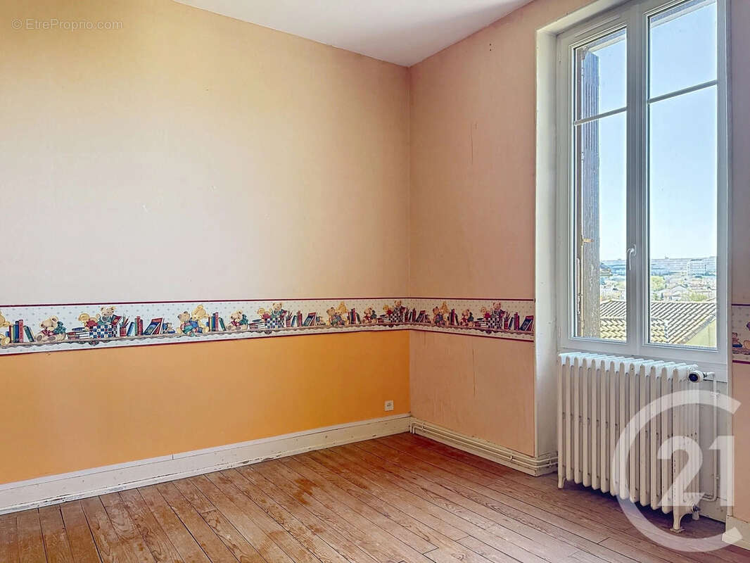 Maison 110 m² à L'isle-D'espagnac  - photo 7