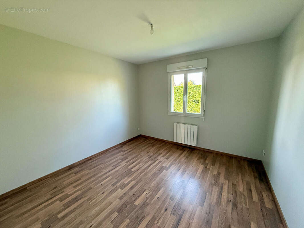 Maison à GANNAY-SUR-LOIRE