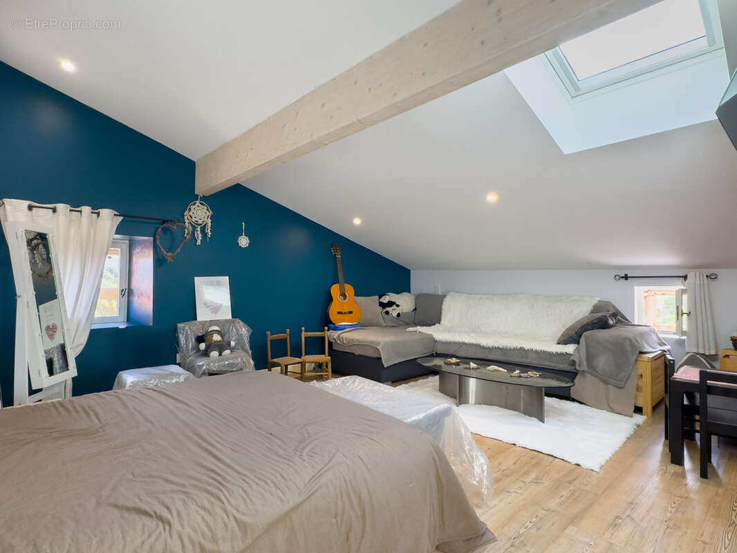 Maison à SAINT-JULIEN-EN-SAINT-ALBAN