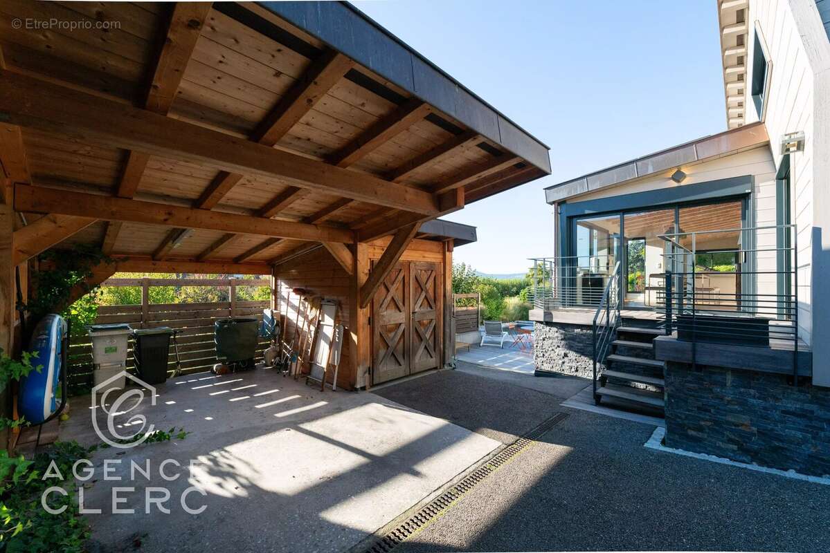 Maison à VEYRIER-DU-LAC