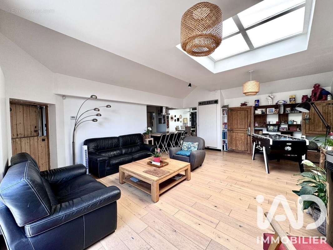 Maison 215 m² à Roncq  - photo 2