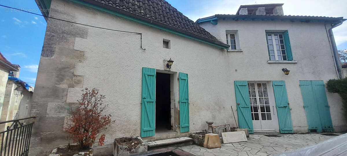 Maison à GRAND-BRASSAC