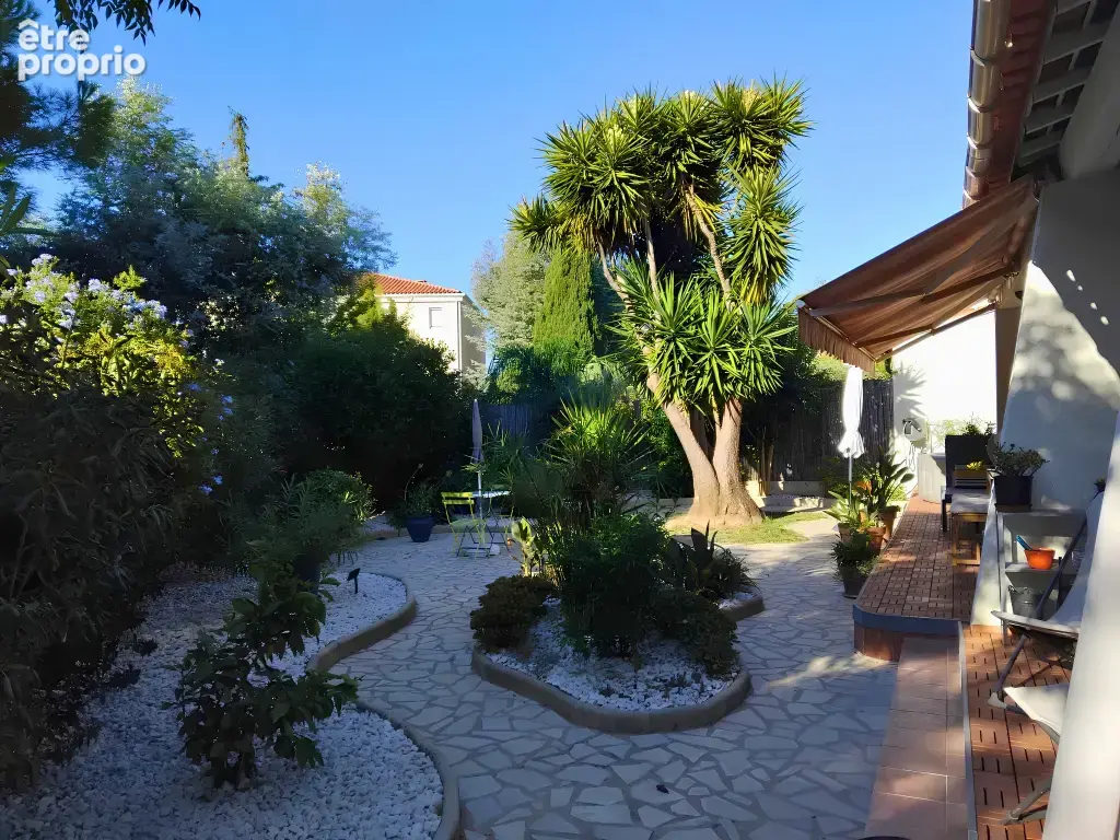 Photo Maison à Hyeres au prix de 698 000€