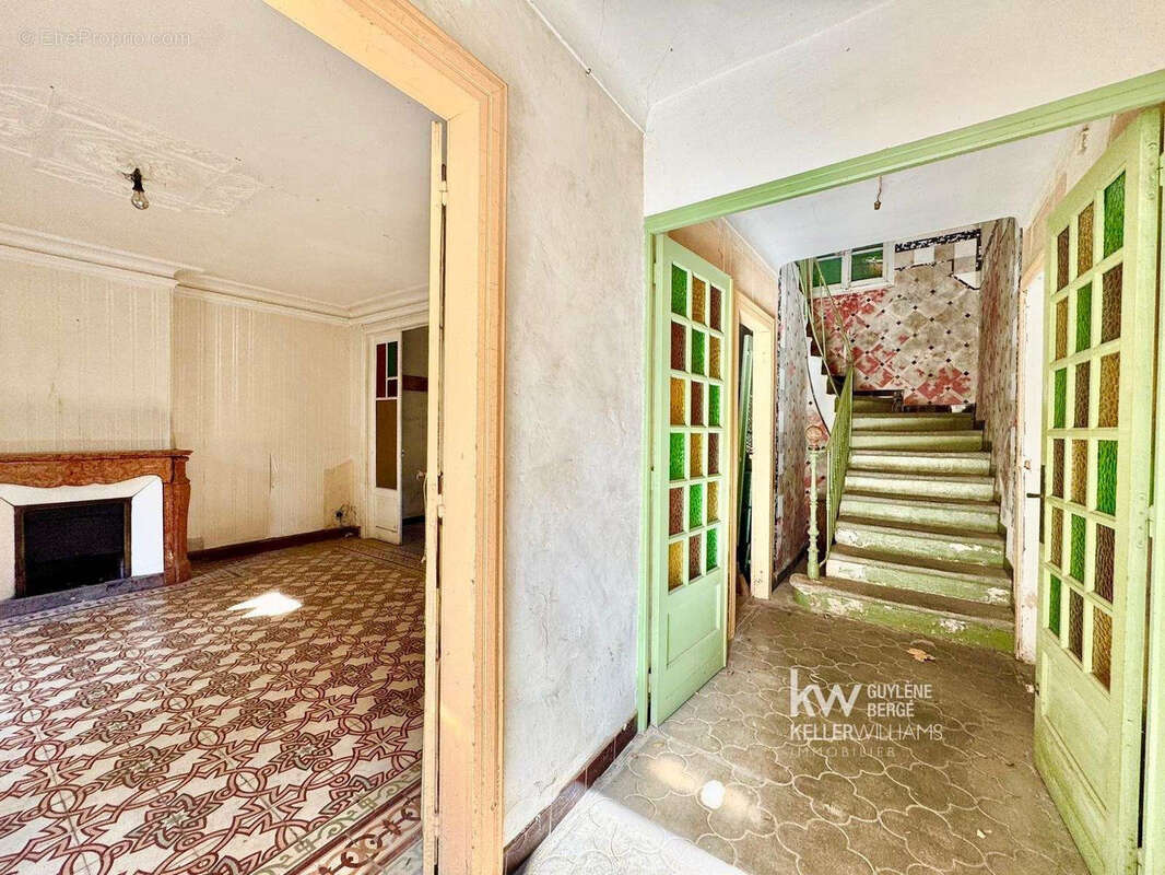 Maison à VACQUIERES