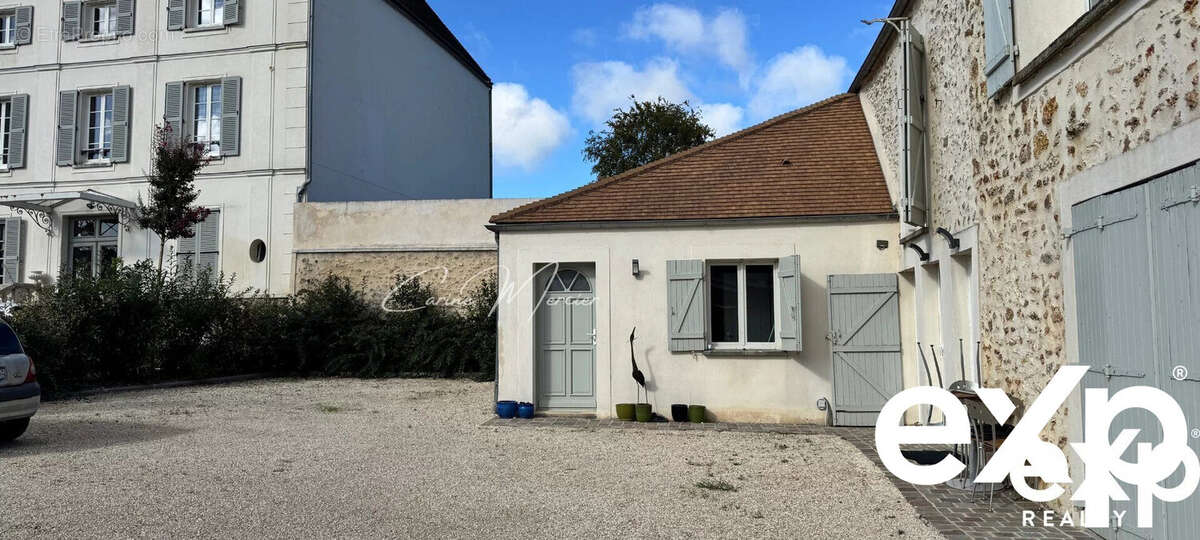 Appartement à LE TREMBLAY-SUR-MAULDRE