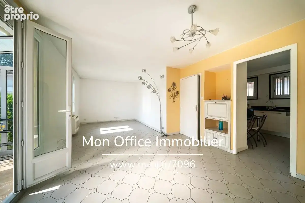 Référence : 7096-NAM - Maison 4 pièces jardin garage - photo 5
