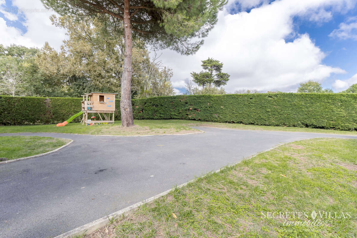 Bouliac  villa familiale 192m2 vue degagee avec appartement - photo 16
