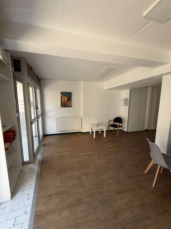 Commerce à MARSEILLE-3E