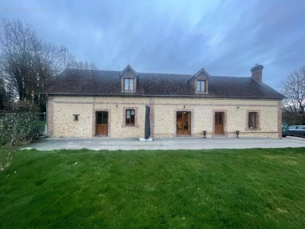 Maison à MAHERU