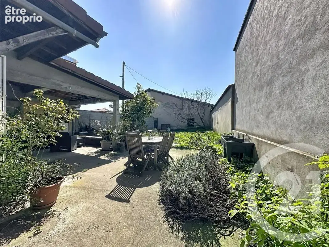 Maison à DECINES-CHARPIEU