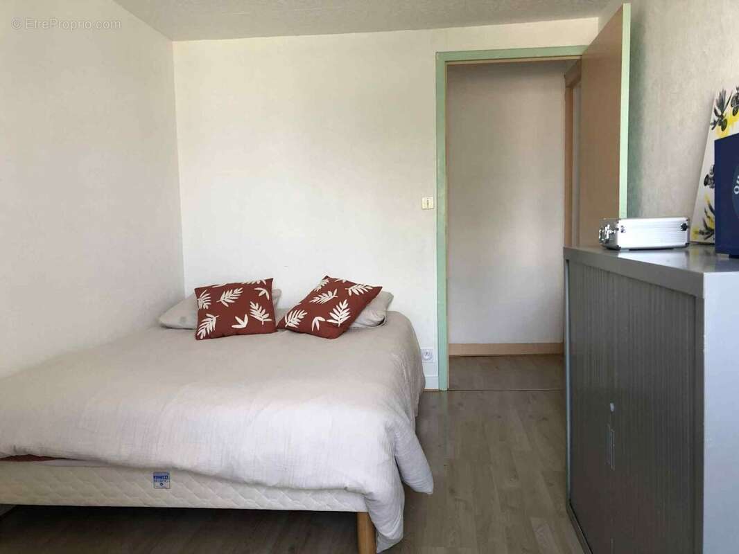 Maison à LA SALLE-DE-VIHIERS