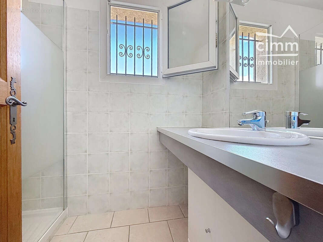 Appartement à L'ISLE-SUR-LA-SORGUE