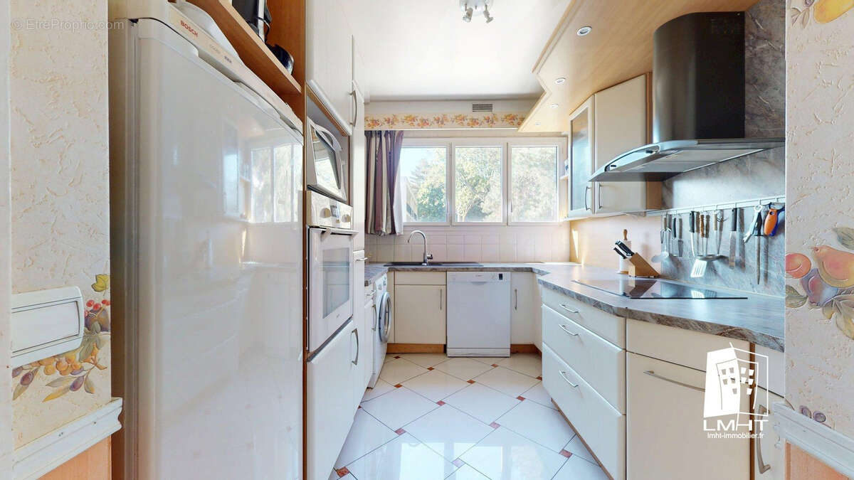 Appartement à VILLE-D&#039;AVRAY